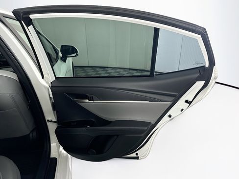 Used 2025 Toyota Camry SE FWD image 29