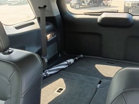 Used 2023 Ford Explorer XLT w/ Equipment Group 202A AWD/4WD image 15