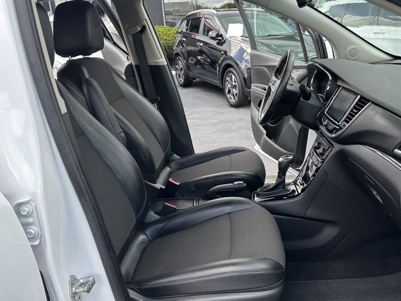 Used 2020 Buick Encore Preferred w/ Safety Package FWD image 44