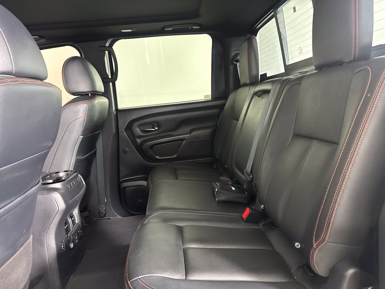 Used 2024 Nissan Titan PRO-4X w/ Pro-4x Convenience Package AWD/4WD image 25