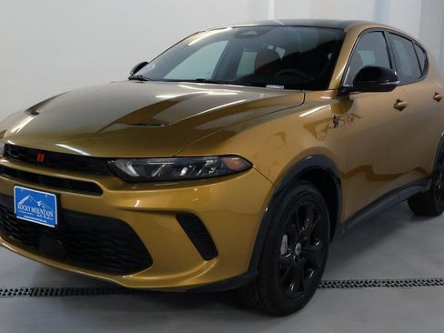 Used 2024 Dodge Hornet R/T Plus w/ R/T Blacktop Package AWD/4WD image 3