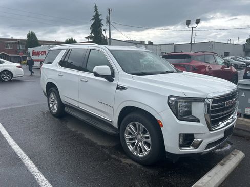 Used 2021 GMC Yukon SLT w/ SLT Luxury Plus Package AWD/4WD image 2