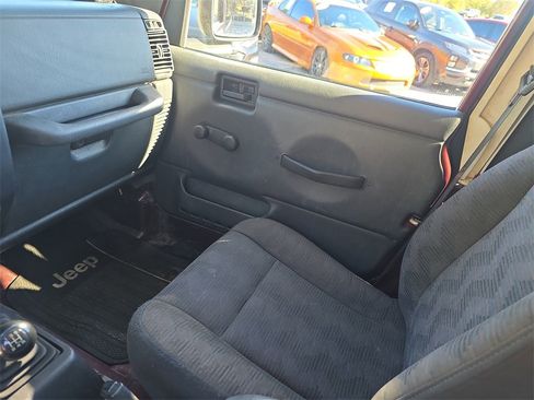 Used 2003 Jeep Wrangler X image 16