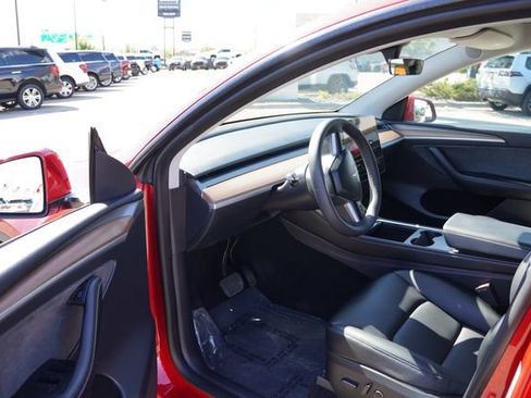 Used 2023 Tesla Model Y Long Range AWD/4WD image 14
