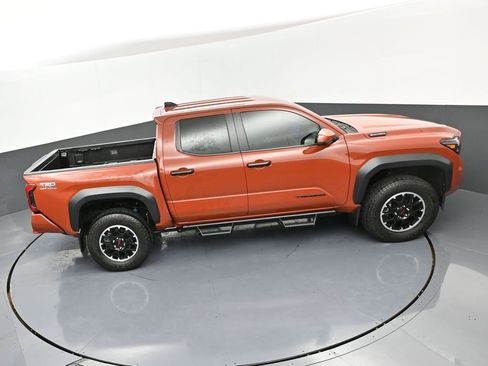 Certified 2025 Toyota Tacoma TRD Off-Road image 46