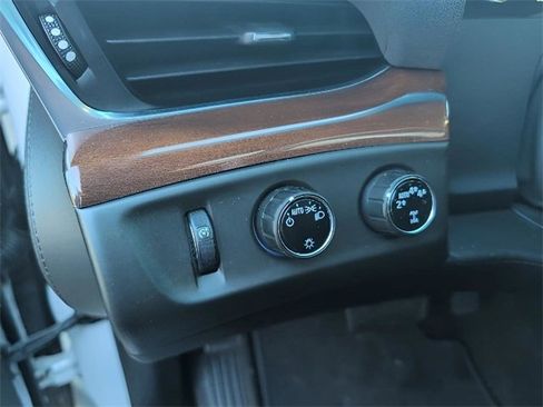 Used 2020 Cadillac Escalade Luxury image 20