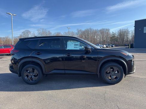 New 2026 Nissan Rogue SV image 4