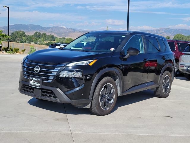Used 2025 Nissan Rogue SV AWD/4WD image 1