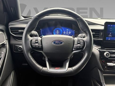 Used 2022 Ford Explorer ST AWD/4WD image 16
