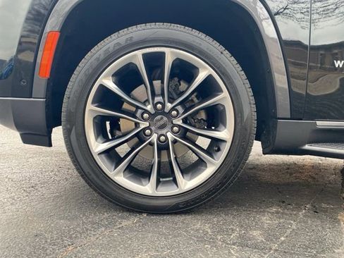 Used 2022 Jeep Wagoneer Series II w/ Premium Group I image 19