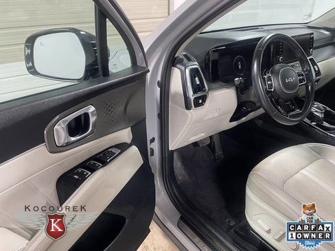 Used 2023 Kia Sorento SX image 11