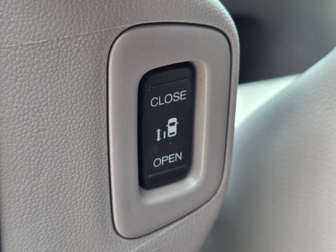 Used 2017 Honda Odyssey Touring image 31