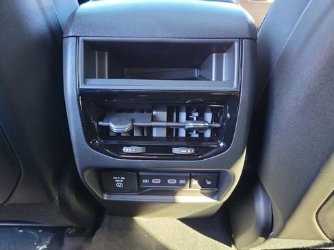 New 2026 Jeep Grand Cherokee Limited image 11