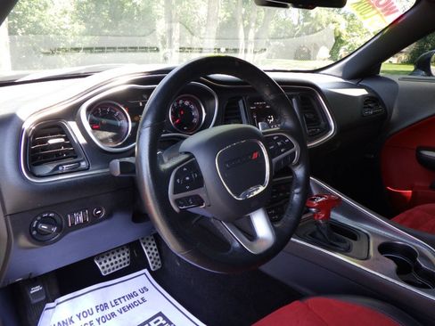 Used 2017 Dodge Challenger GT w/ GT Interior Package AWD/4WD image 17