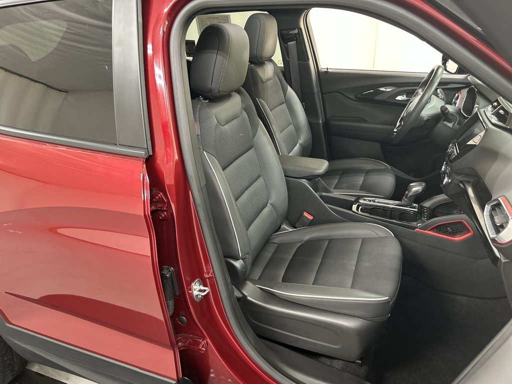 Certified 2023 Chevrolet TrailBlazer RS w/ Sun and Liftgate Package AWD/4WD image 23