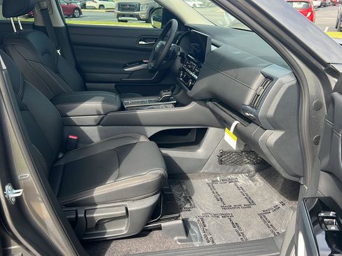 New 2026 Nissan Pathfinder SL w/ Cargo Package FWD image 14