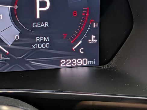 Used 2024 GMC Canyon AT4 w/ AT4 Premium Package AWD/4WD image 18