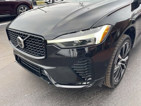 Used 2024 Volvo XC60 B5 Plus image 2