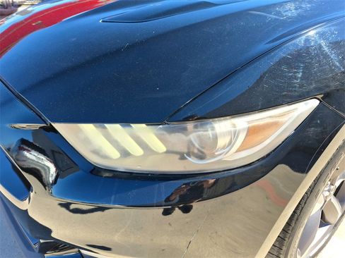 Used 2017 Ford Mustang GT Premium image 8