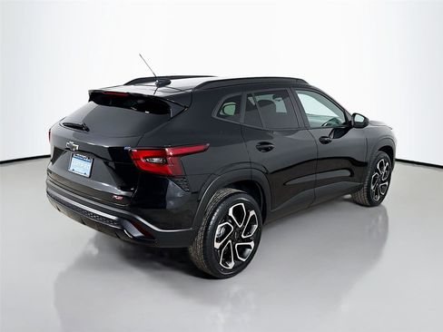 Used 2024 Chevrolet Trax RS w/ Driver Confidence Package image 7