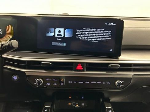 Used 2024 Kia Sorento S image 29