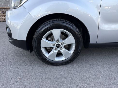 Used 2018 Kia Soul image 27