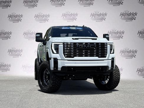 Used 2026 GMC Sierra 2500 Denali Ultimate w/ Max Trailering Package AWD/4WD image 2
