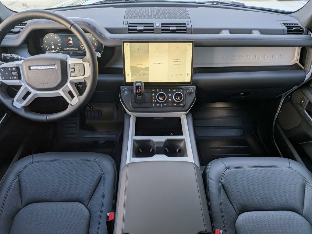 New 2026 Land Rover Defender 110 X-Dynamic SE AWD/4WD image 15