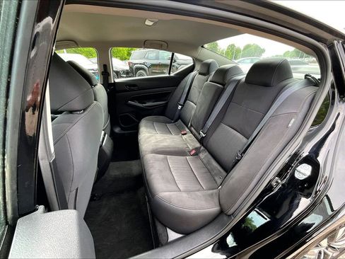 Used 2023 Nissan Altima 2.5 SV AWD/4WD image 15