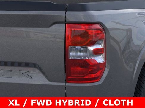 New 2025 Ford Maverick XL image 22