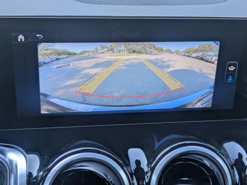 Certified 2025 Mercedes-Benz GLB 250 image 19