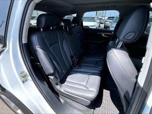 Used 2022 Audi Q7 2.0T Premium w/ Convenience Package AWD/4WD image 37