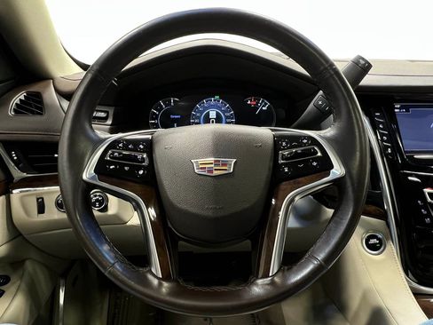 Used 2017 Cadillac Escalade Luxury AWD/4WD image 25