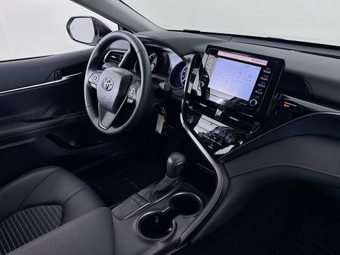 Used 2024 Toyota Camry SE FWD image 16