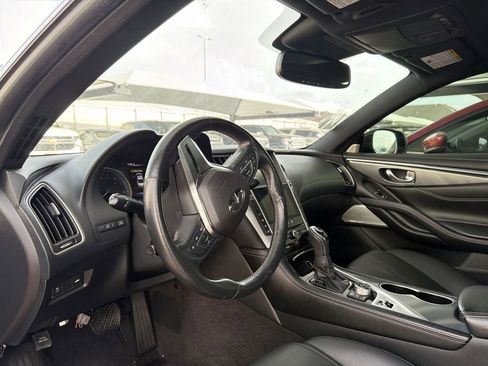 Used 2019 INFINITI Q60 3.0t Luxe w/ Essential Package image 7