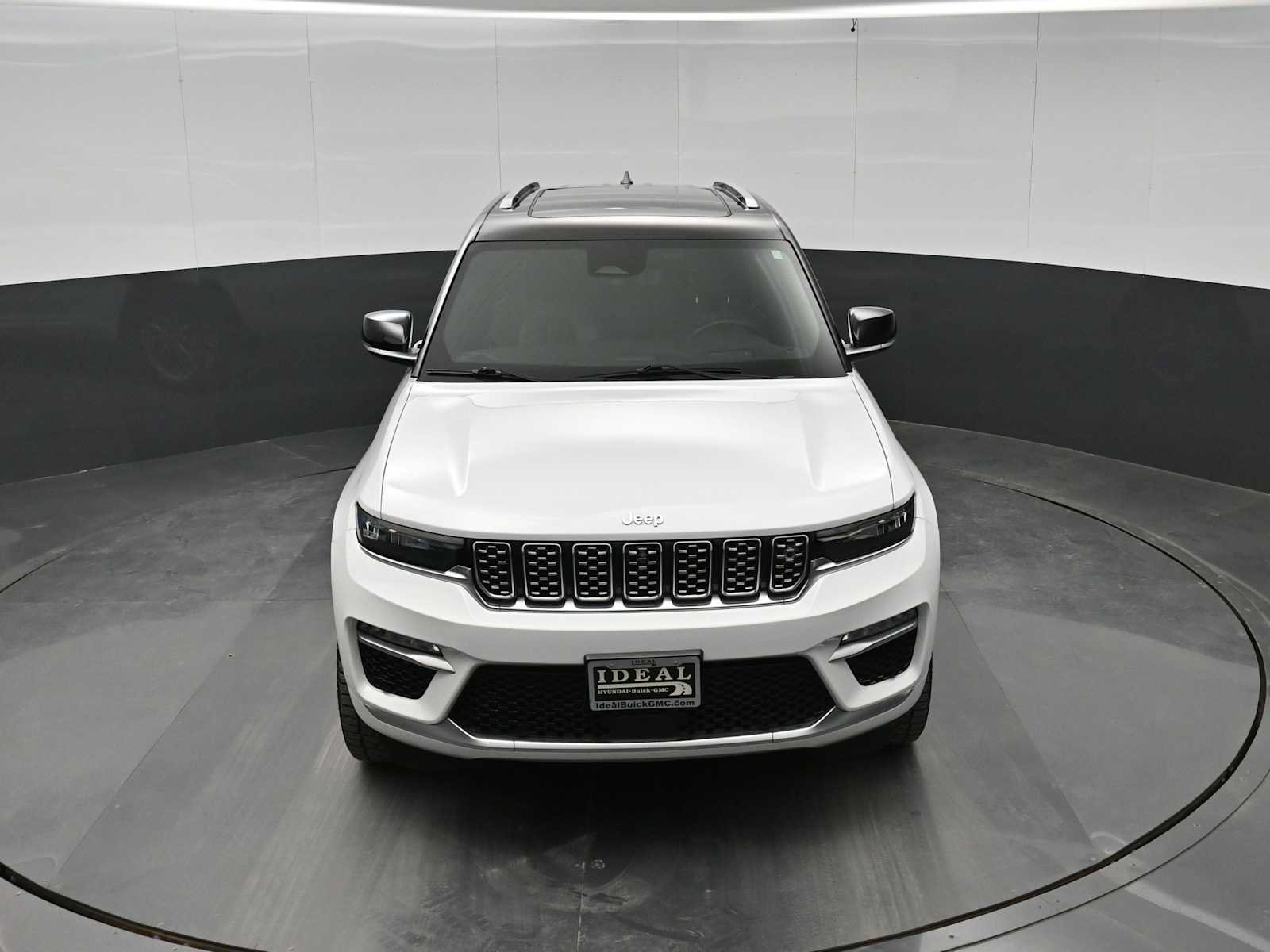 Used 2022 Jeep Grand Cherokee Summit w/ Advanced Protech Group IV AWD/4WD image 25