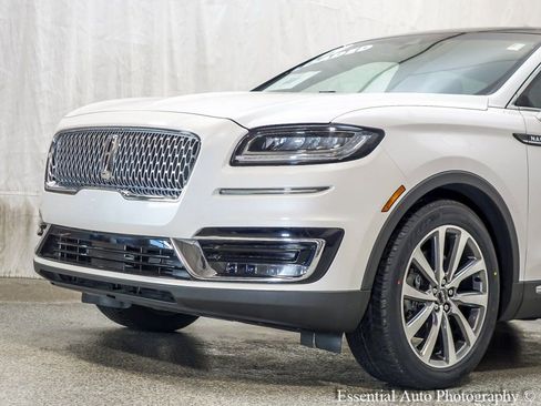 Used 2019 Lincoln Nautilus Select image 3