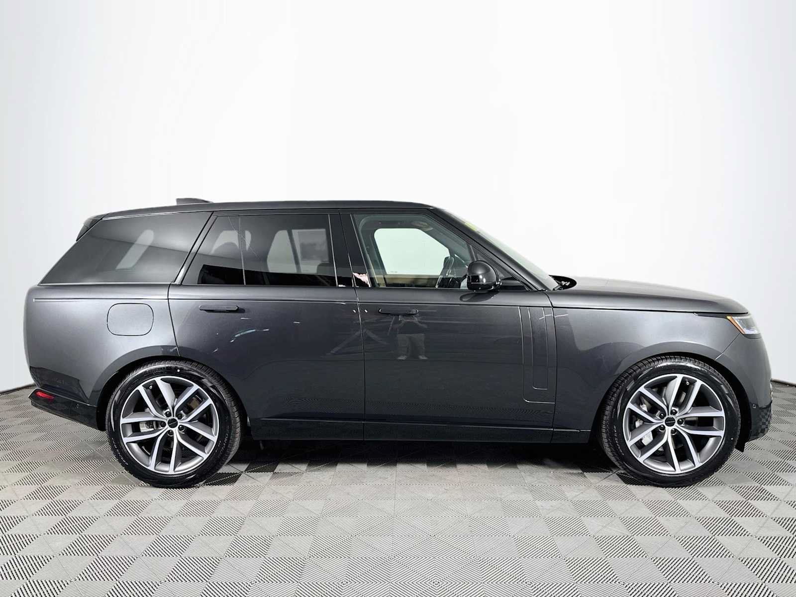 New 2026 Land Rover Range Rover SE AWD/4WD image 4