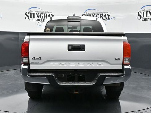 Used 2018 Toyota Tacoma SR5 image 6