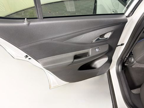 Used 2025 Buick Envista Sport Touring FWD image 25