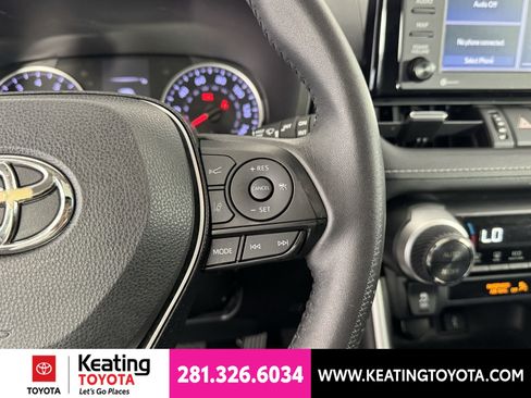 Certified 2020 Toyota RAV4 XLE Premium FWD image 30