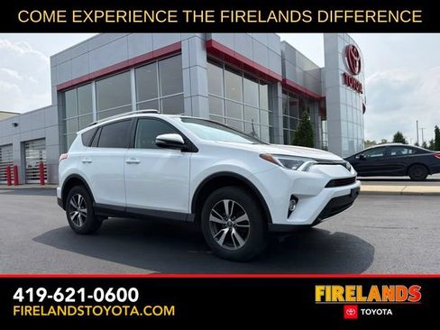 Used 2018 Toyota RAV4 XLE AWD/4WD image 1