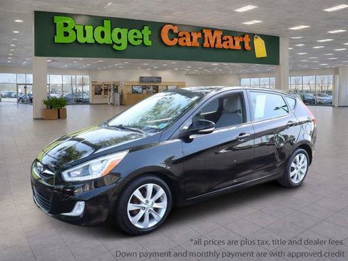 Used 2014 Hyundai Accent SE FWD image 1