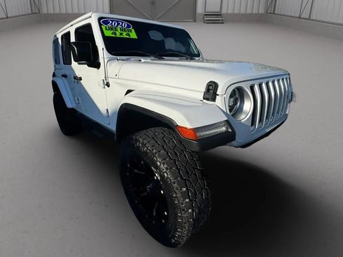 Used 2020 Jeep Wrangler Unlimited Sahara AWD/4WD image 3