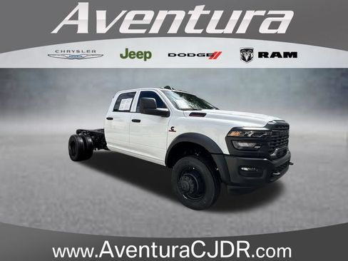 Used 2025 RAM 5500 Tradesman AWD/4WD image 1