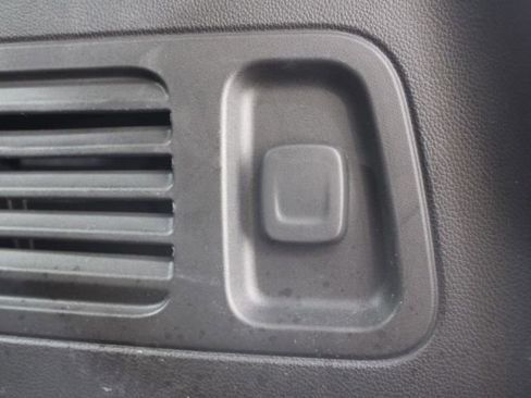 Used 2024 Buick Enclave Essence w/ Experience Buick Package FWD image 16