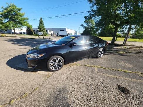 Used 2017 Nissan Maxima Platinum FWD image 28