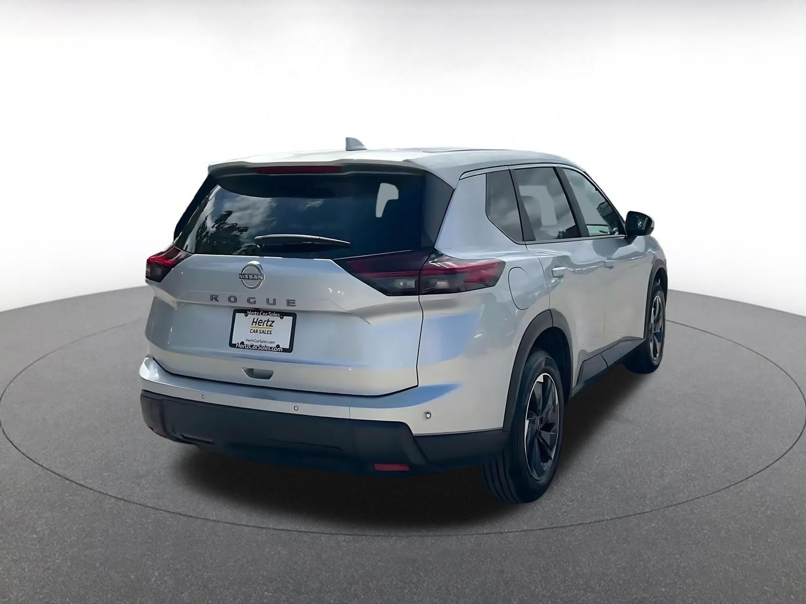 Used 2025 Nissan Rogue SV FWD image 13