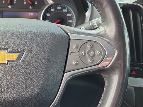 Used 2020 Chevrolet Traverse LT image 27