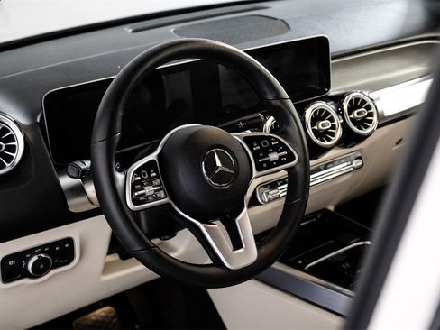 Used 2021 Mercedes-Benz GLB 250 w/ Premium Package image 14